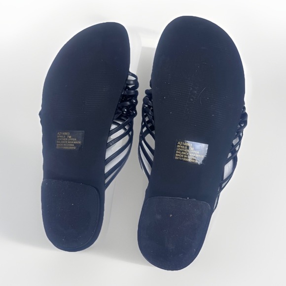 B Maskowski Women's Black Thong Beaded Sandals Size 7M - Picture 4 of 5